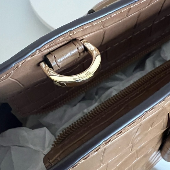 NWT Michael Kors Selma Large Satchel with Embossed Leather - Picture 10 of 11